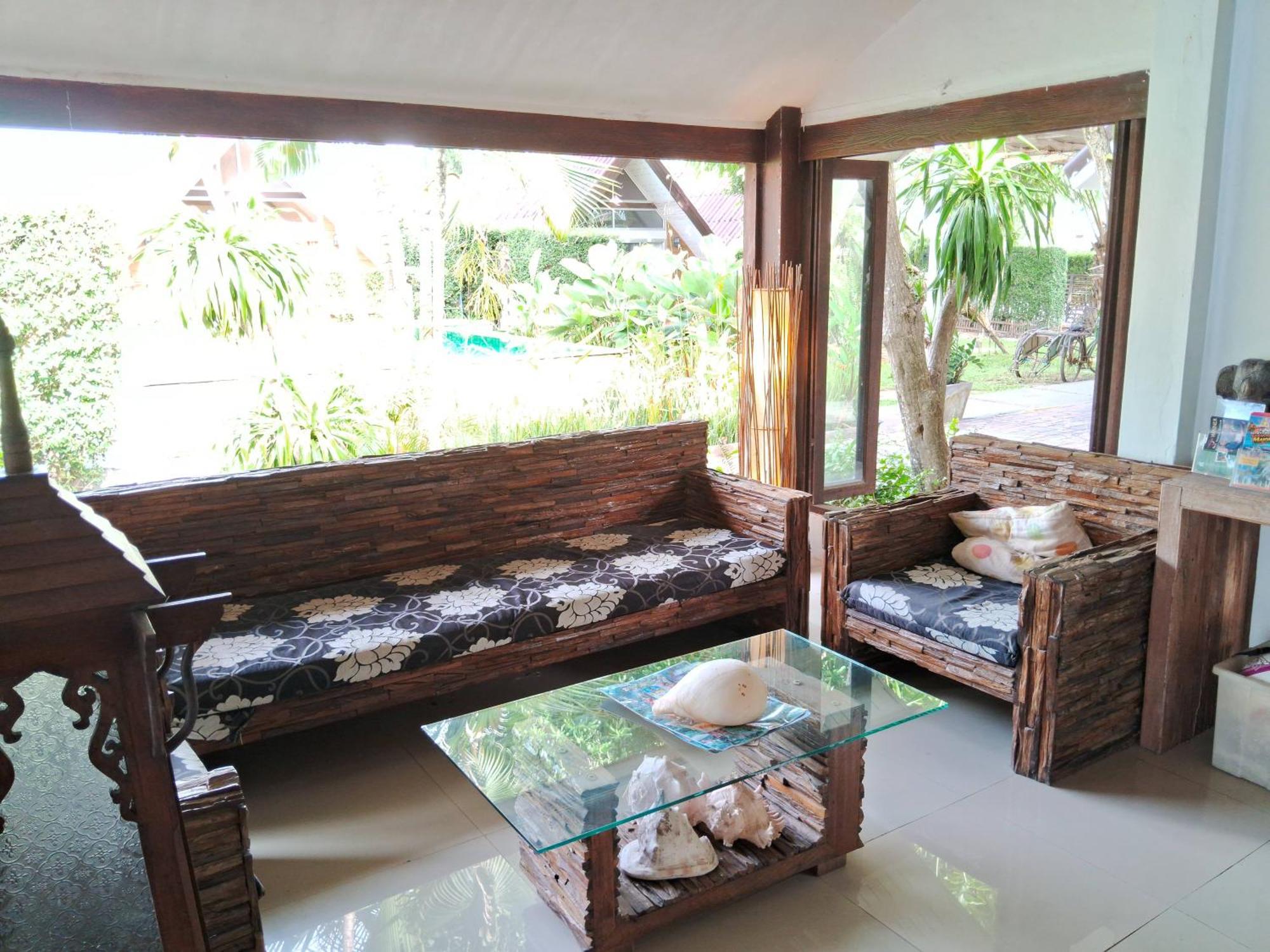 At Samui Haus Hotel Липа Ной Екстериор снимка
