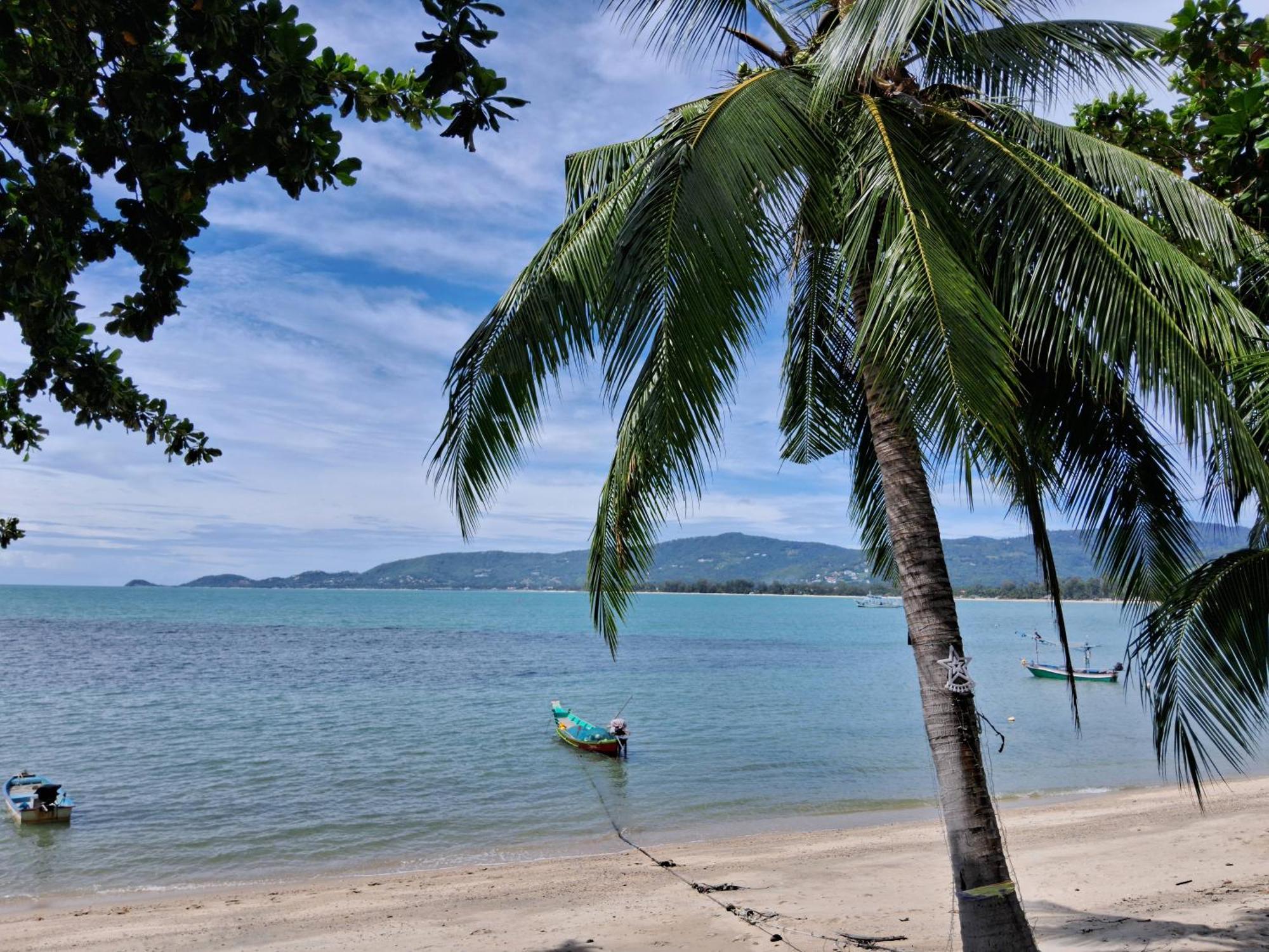At Samui Haus Hotel Липа Ной Екстериор снимка